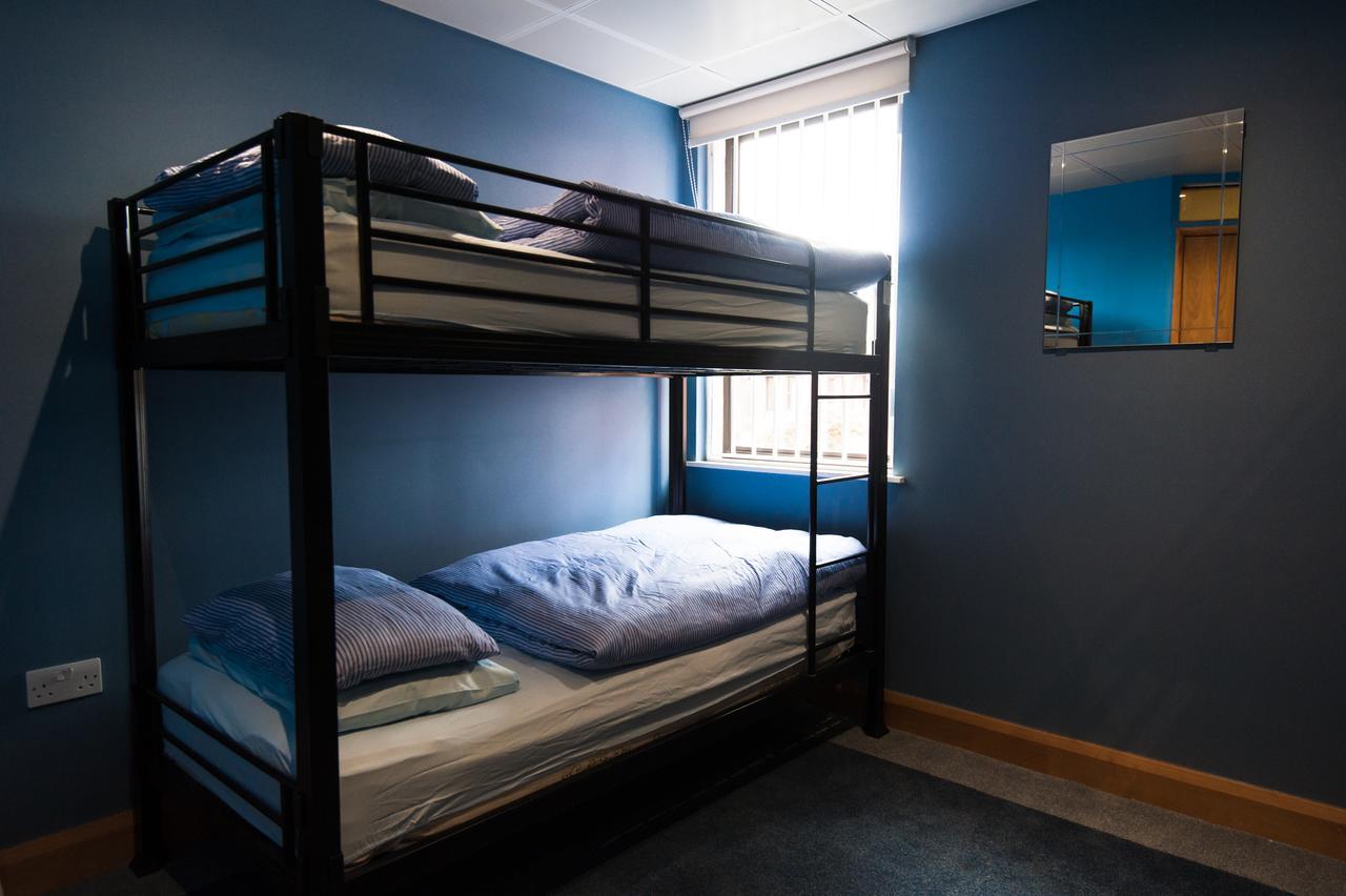 Russell Scott Backpackers Hostel Лийдс Екстериор снимка